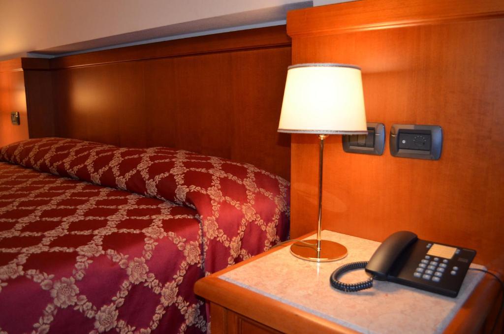 Hotel Olioso Peschiera del Garda Zimmer foto
