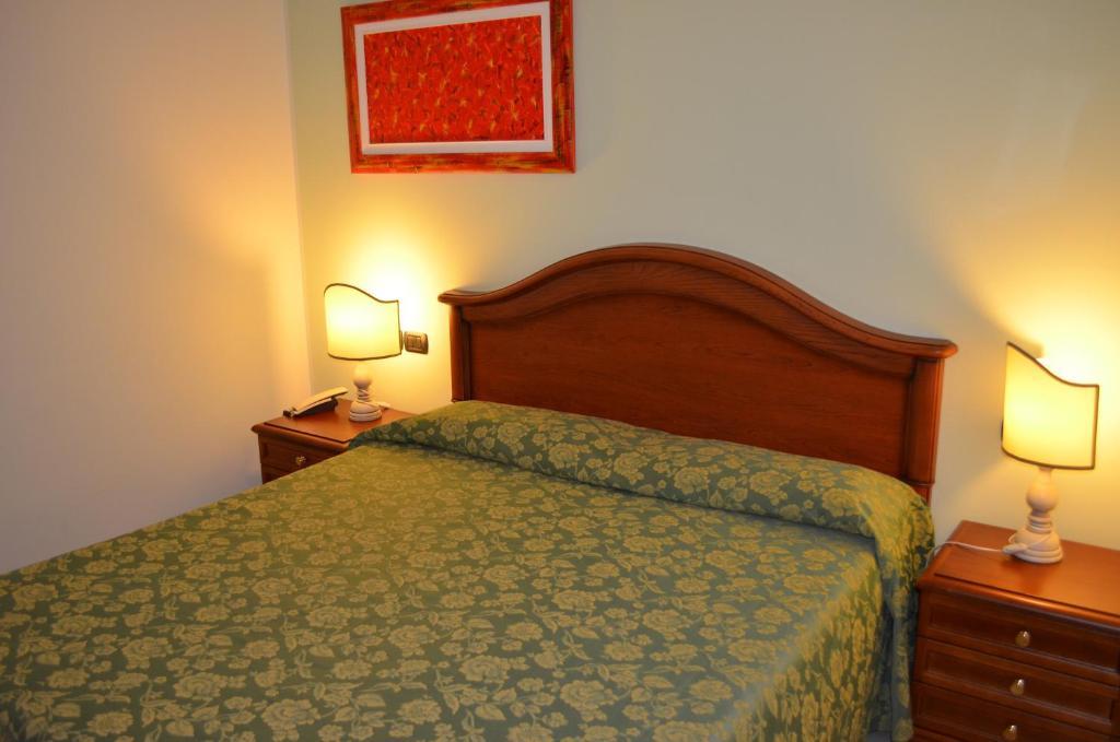 Hotel Olioso Peschiera del Garda Zimmer foto
