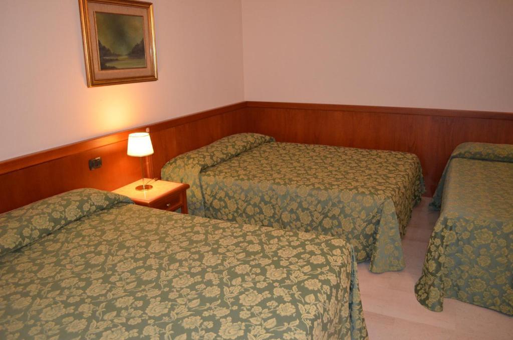 Hotel Olioso Peschiera del Garda Zimmer foto